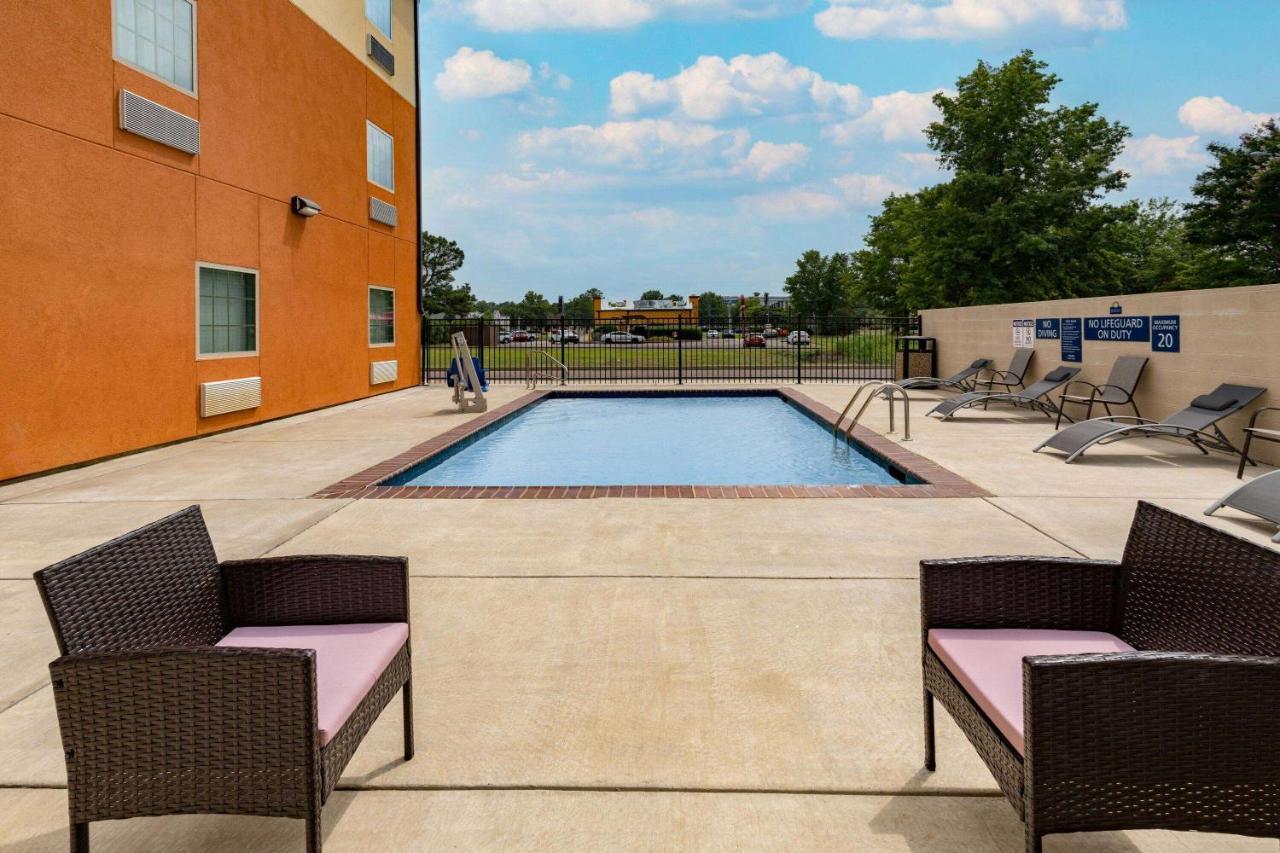 Days Inn & Suites By Wyndham Horn Lake - Memphis Graceland Exterior photo
